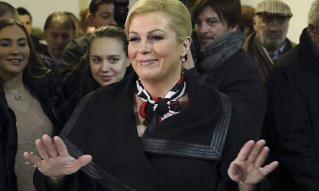 Kolinda Grabar-Kitarovic nach ihrer Stimmabgabe.