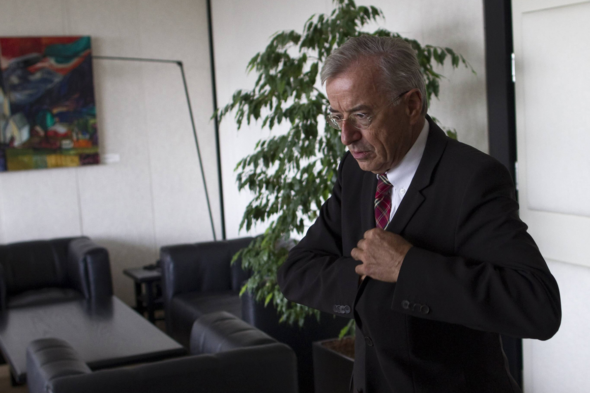 Vorarlbergers Landeshauptmann Herbert Sausgruber (ÖVP) tritt nach 24 Jahren als Landeshauptmann überraschend zurück. Er fühle sich nicht mehr fit genug für den nötigen Zeitaufwand, sagt Sausgruber. Sein Nachfolger wird Markus Wallner.