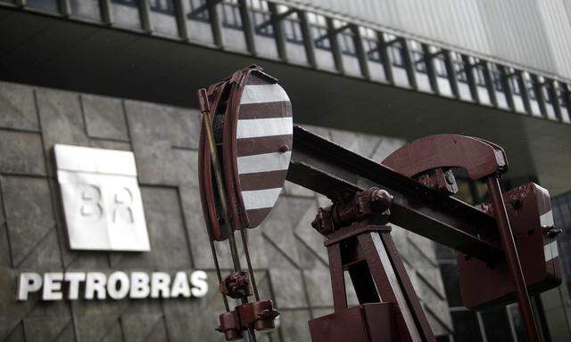 Petrobras Defends Texas Refinery Deal That Lost $530 Million