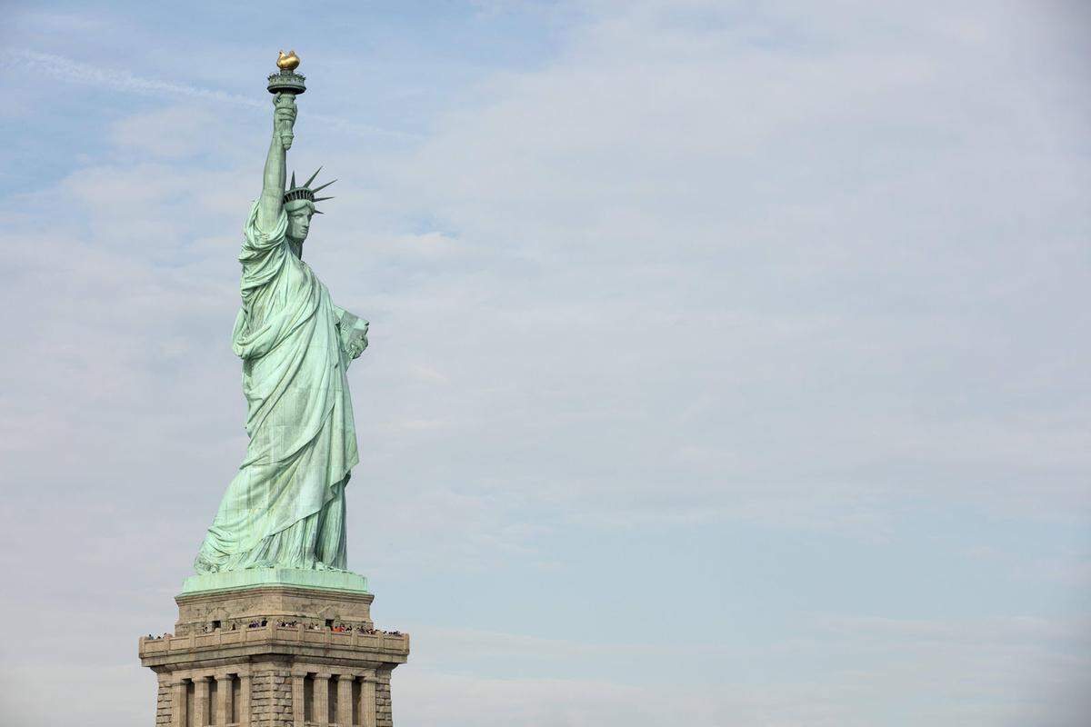 Die Freiheitsstatue in New York zählt zu den Wahrzeichen, die sich niemand entgehen lassen will.