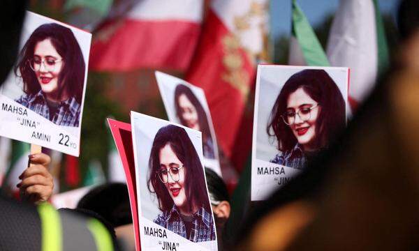 Der Tod von Mahsa Amini hat eine große Protestwelle im Iran ausgelöst.