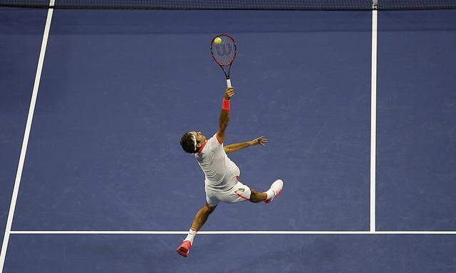 Roger Federer musste sich gegen Stan Wawrinka nur ab und zu strecken.
