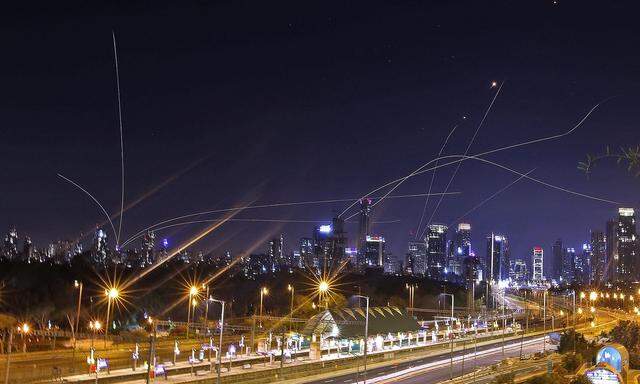 Raketen über Tel Aviv
