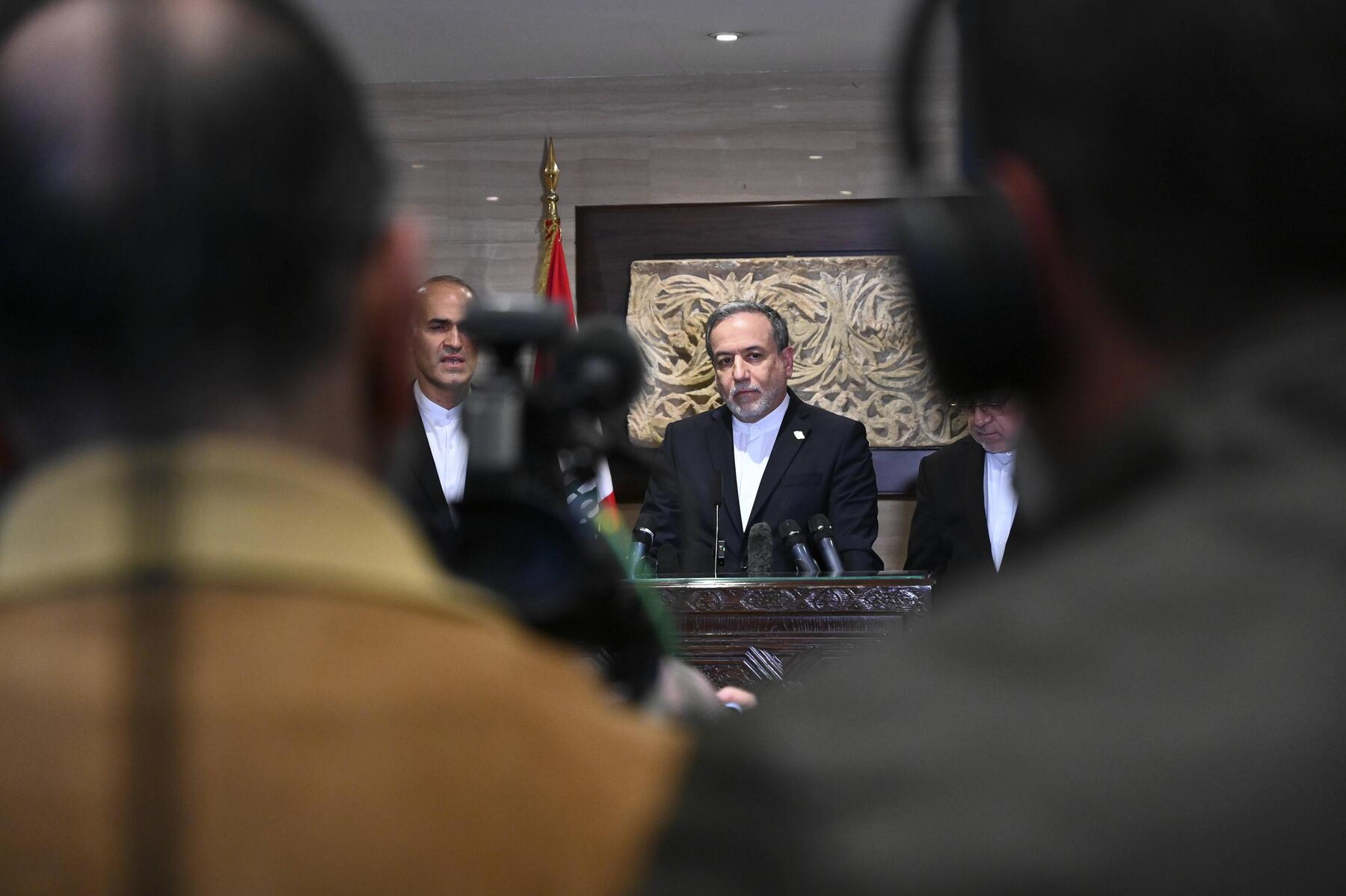 Iran-Krieg: Israel nimmt Araqchi und Qalibaf von Todesliste