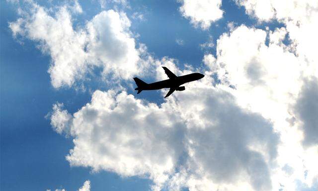 Bakterien überleben tagelang in Flugzeugen.