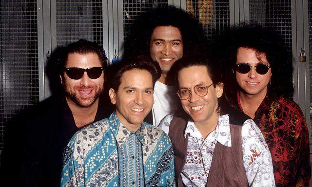 Toto (l-r): David Paich, Mike Porcaro, Jean-Michel Byron, Jeff Porcaro, Steve Lukather
