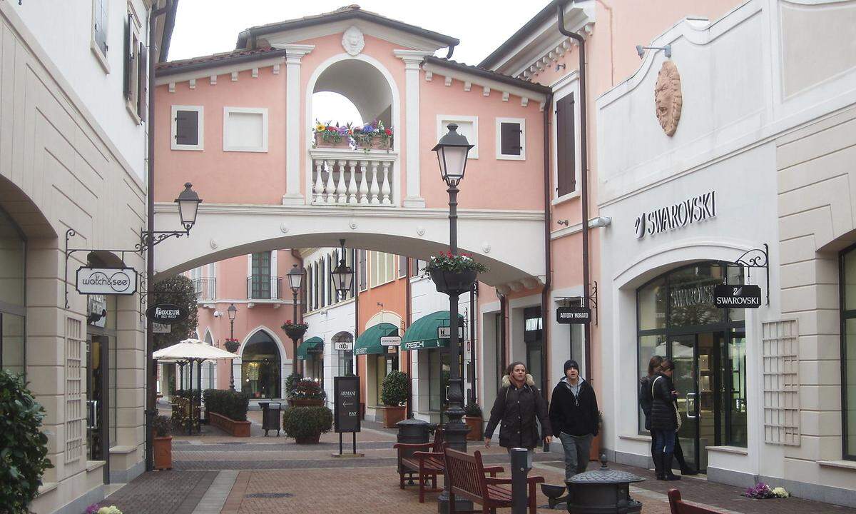 Einen Stockerlplatz knapp verfehlt hat Noventa di Piave in Norditalien. Das Designer Outlet profitiert stark von den Touristenströmen an der Adria - von Jesolo ist es in 25 Minuten mit dem Auto erreichbar.