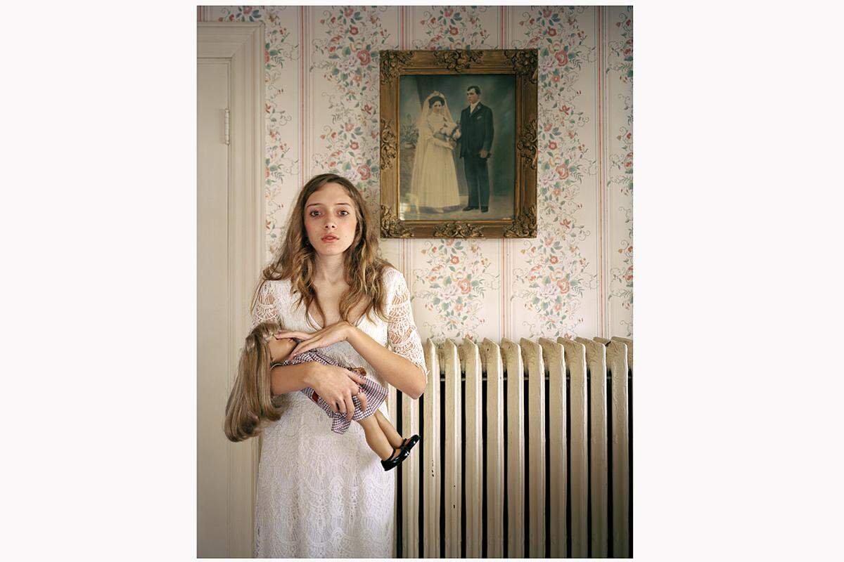 Ilona Szwarc, Polen, Redux Pictures 19. Februar 2012, Boston, Massachusetts, USA: "American Girl" nennt sich eine populäre Puppenlinie in den USA. Das Besondere: Die Puppe wird nach dem Vorbild des Besitzers gestaltet. Kayla posiert mit ihrem Puppenzwilling.