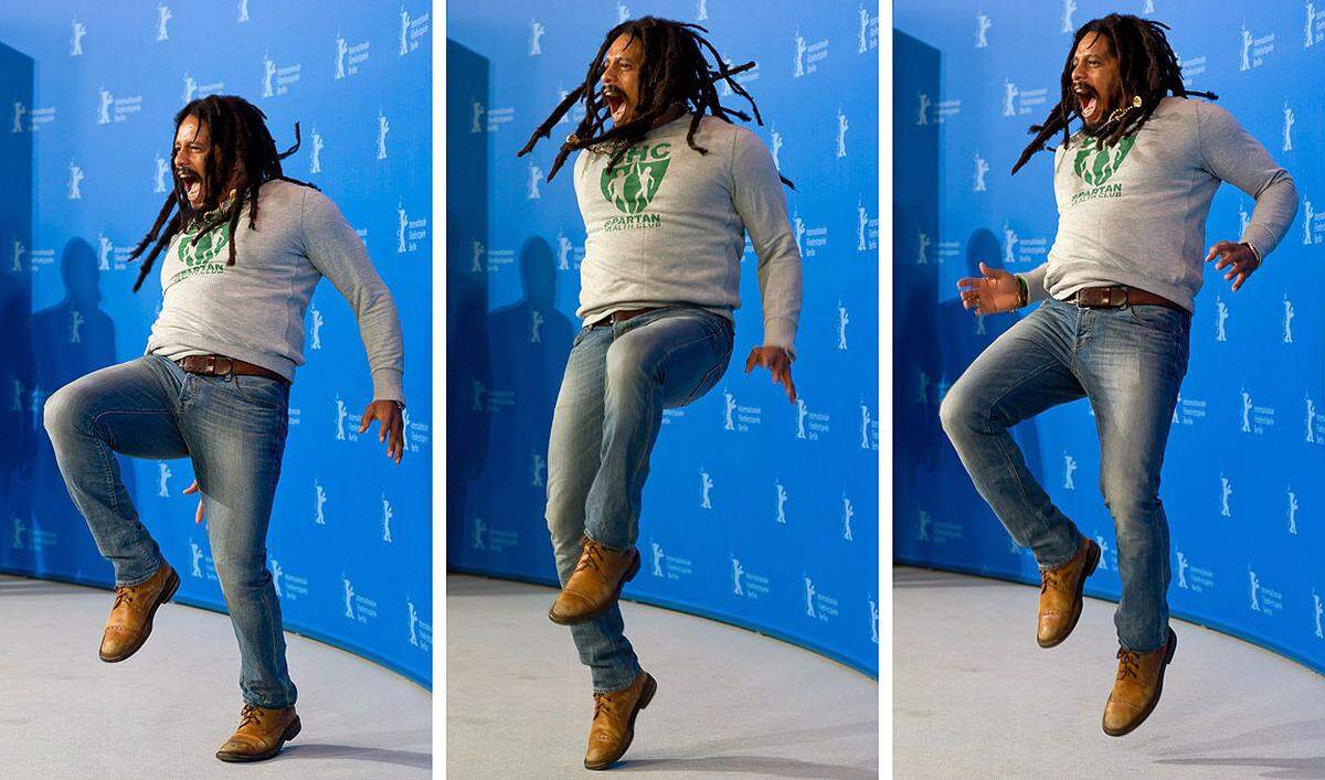 Rohan Marley, Protagonist des Dokumentarfilms "Marley", Sohn von Bob Marley, der Hauptfigur des Films und langjähriger Gefährte von Lauryn Hill tanzt sich durch den Photocall.