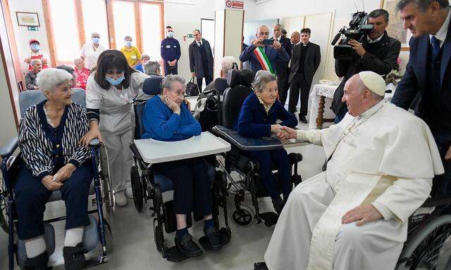 Der Besuch des Papsts in Portacomaro sorgte in dem kleinen Ort für einen ungewohnten Rummel.