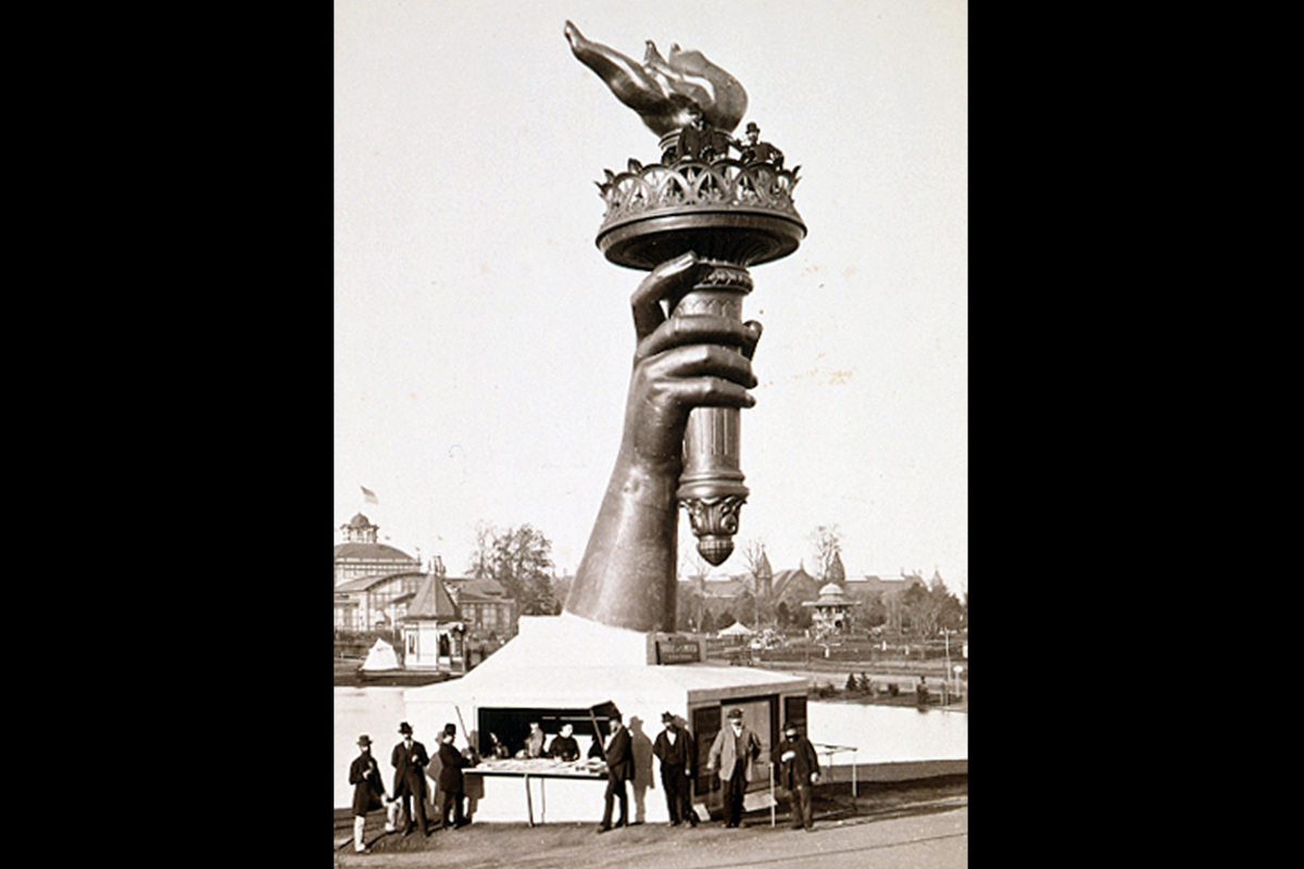 Was Hält Die Freiheitsstatue In Der Hand www.diepresse.com