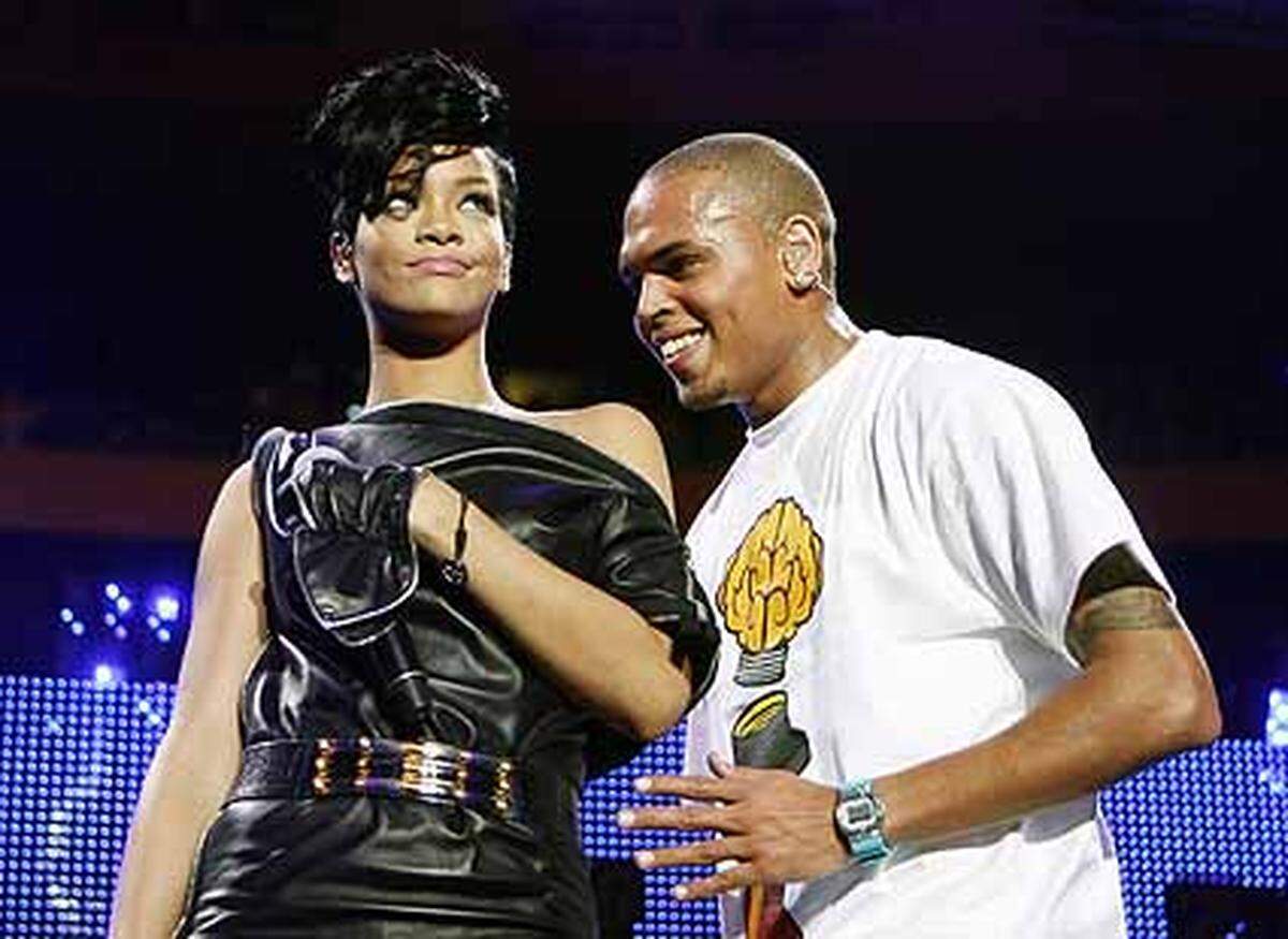 Auch hier ist noch alles im Lot: Chris Brown und Rihanna geben im Dezember 2008 eine gemeinsame Performance in New York.