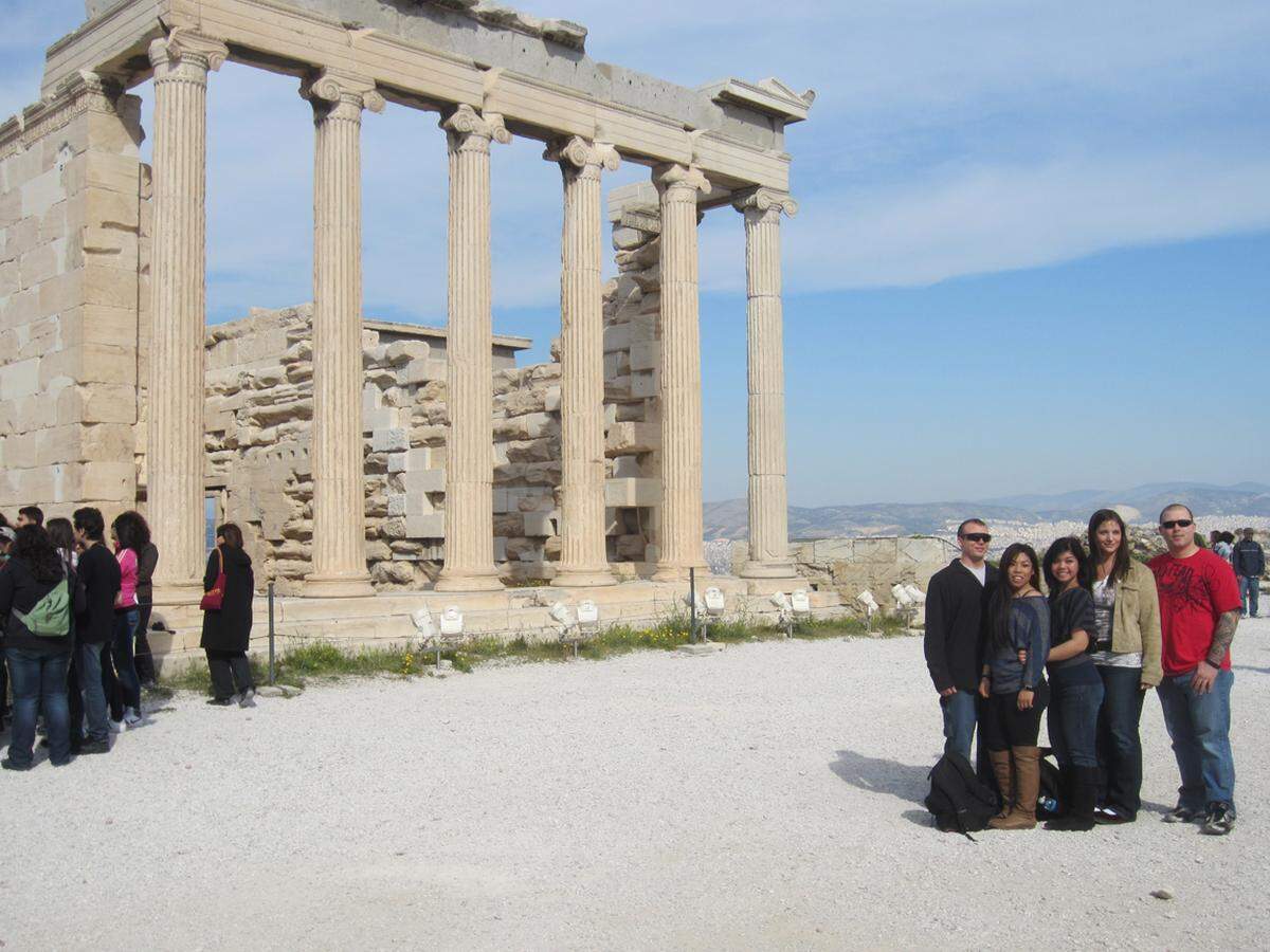 … hier auch nicht! Guten Morgen Athen – bitte Aufstellung nehmen fürs erste Gruppenfoto des Tages auf der Akropolis!