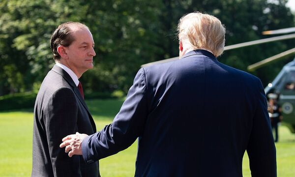 Archivbild: Trump und Alex Acosta 