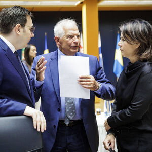 Tschechiens Außenminister Jan Lipavský, EU-Außenbeauftragter Josep Borrell und die deutsche Außenministerin Annalena Baerbock am Mittwoch in Prag.