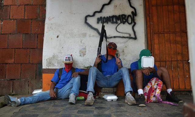 Paramilitärs im Rebellenviertel Monimb´o: „Die Lage in Nicaragua ist extrem besorgniserregend“, sagt der Sekretär der interamerikanischen Menschenrechtskommission.