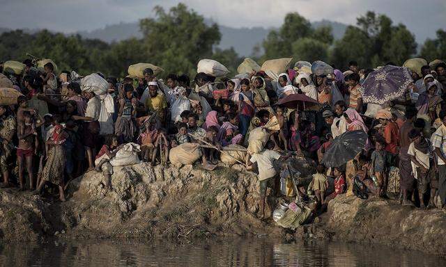 Oktober 2017: Flüchtende Rohingya kommen in Bangladesch an.