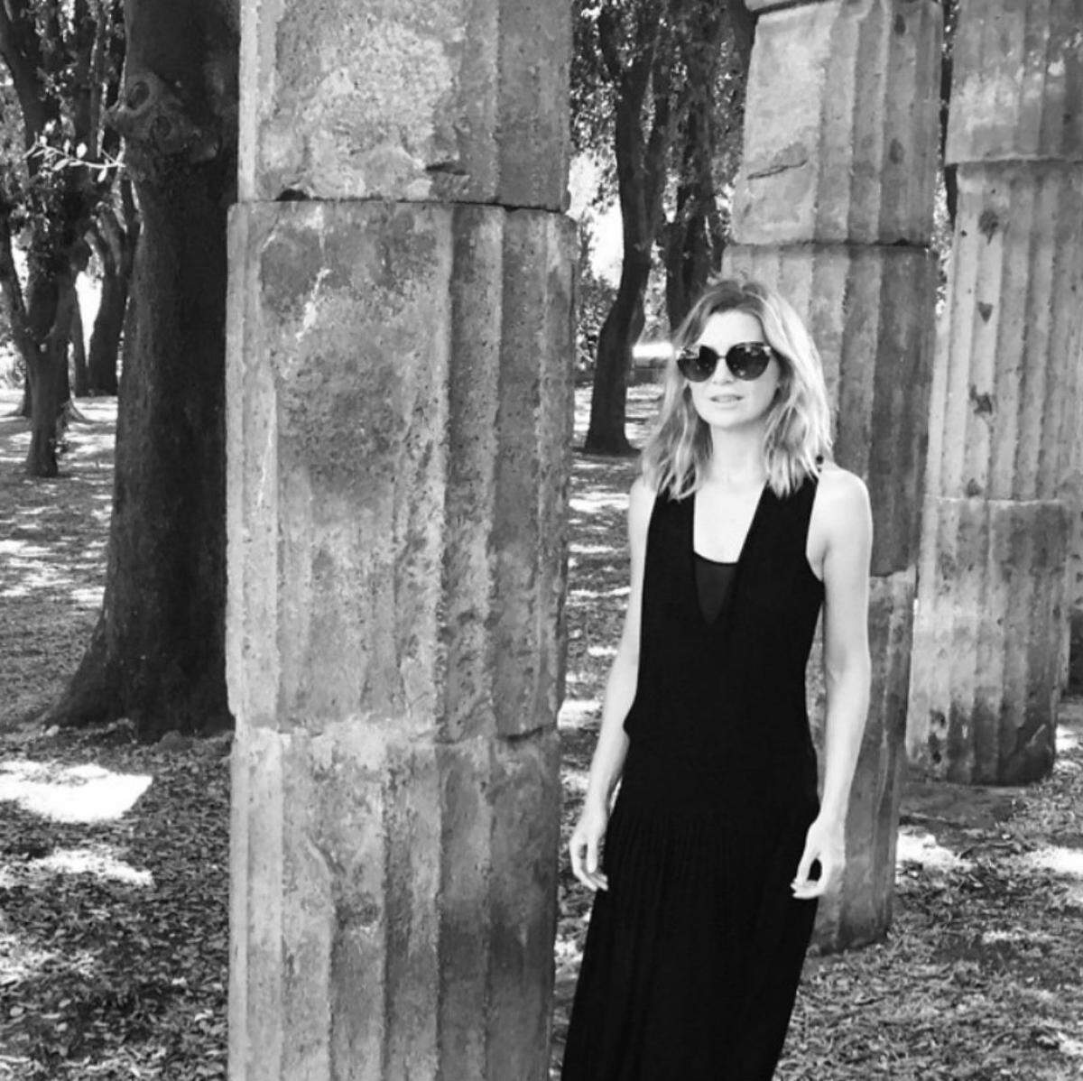 Serien-Schauspielerin Ellen Pompeo macht zu Ehren ihres Namens einen Kultururlaub in Pompeji. Die Stadt ging beim Ausbruch des Vesuvs im Jahr 79 n. Chr. unter.
