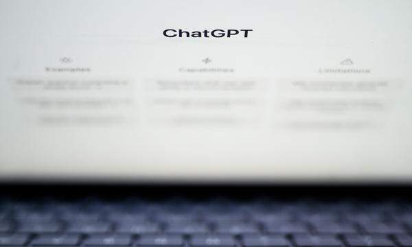 OpenAI "ChatGPT"