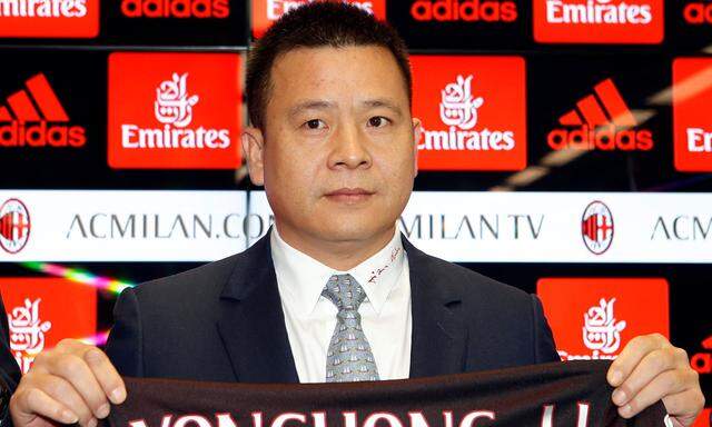 Yonghong Li hat den AC Milan übernommen