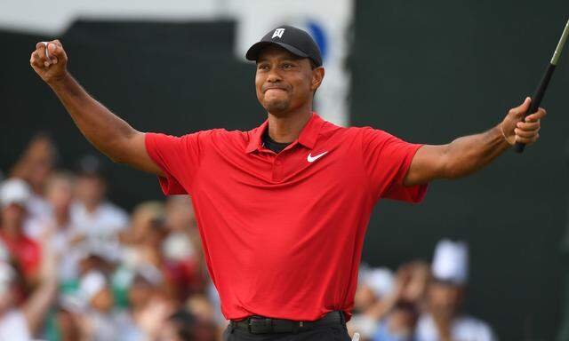 Golf-Star Tiger Woods gewinnt sein erstes Turnier nach über 5 Jahren
