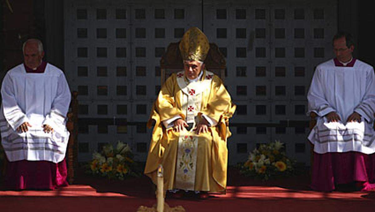 In Bethlehem hatte der Papst auf dem Platz vor der Geburtskirche eine Messe zelebriert.