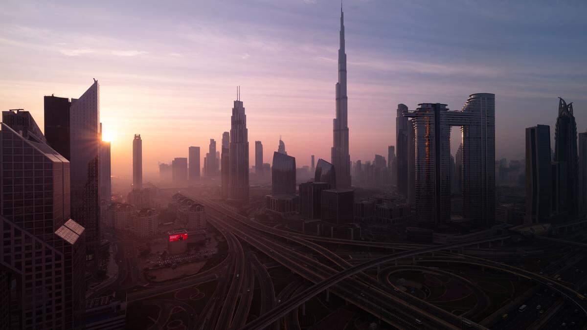 Artifiziell. Rasant und allen Krisen zum Trotz ist Dubai in den vergangenen Jahrzehnten gewachsen, ins Meer und in die Höhe.