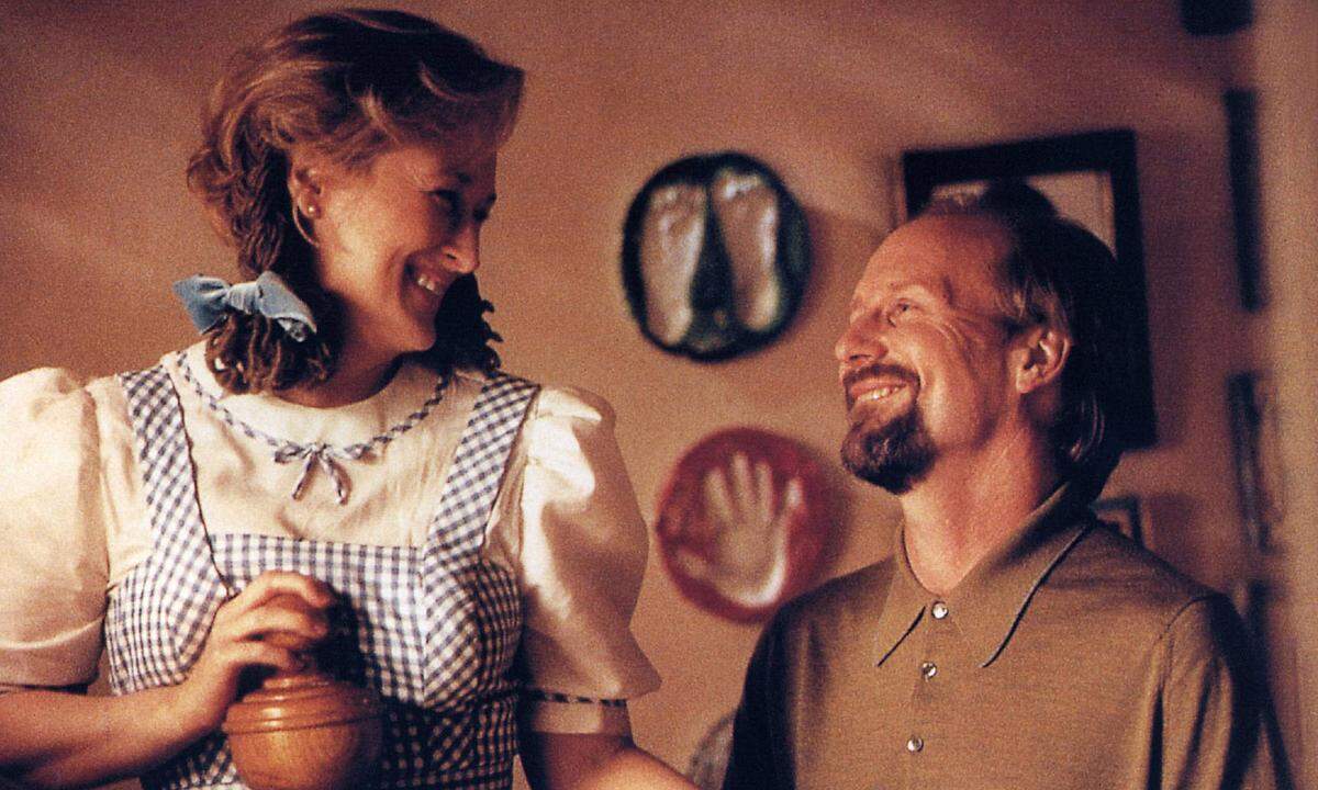 Streep spielt die Mutter von Renée Zellweger und Ehefrau von William Hurt, die an Krebs erkrankt.