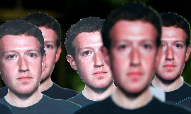 Für manche ein Feindbild, etwa in Brüssel. Mit Pappfiguren von CEO Mark Zuckerberg wurde 2018 die Übermacht von Facebook kritisiert.