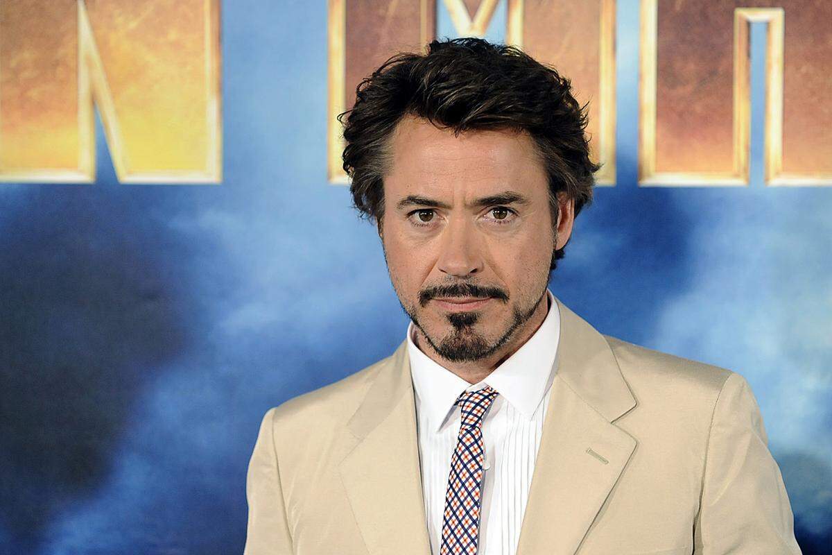 Bereits zweimal zwängte sich Downey in die futuristische Rüstung des Eisenmanns. 2013 kommt übrigens ein weiterer "Iron Man"-Film in die Kinos. Gedreht wird er teilweise in China.