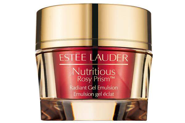 Mit entgiftendem Granatapfel-Extrakt: „Rosy Prim Radiant Gel Emulsion“ von Estée Lauder um 62 Euro.