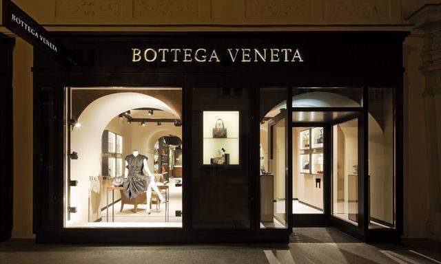 Bottega Veneta. Eine der letzten Marken, die eröffneten.