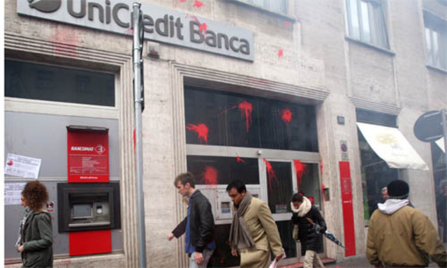 UniCredit KasachstanAbschreibung laesst Gewinn