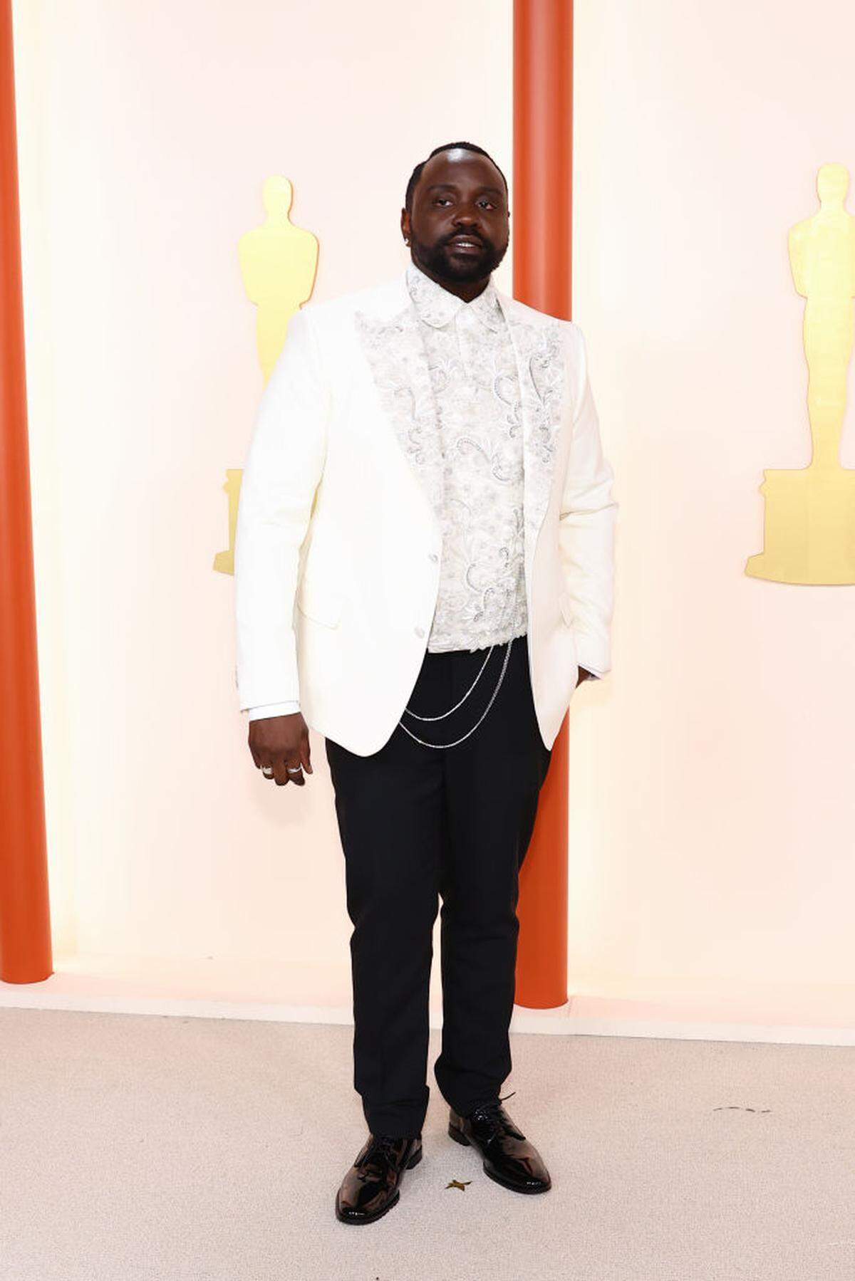 Ebenfalls weiß trug Brian Tyree Henry. Er war nominiert als bester Nebendarsteller für seine Leistung im Film "Causeway". (evdin)