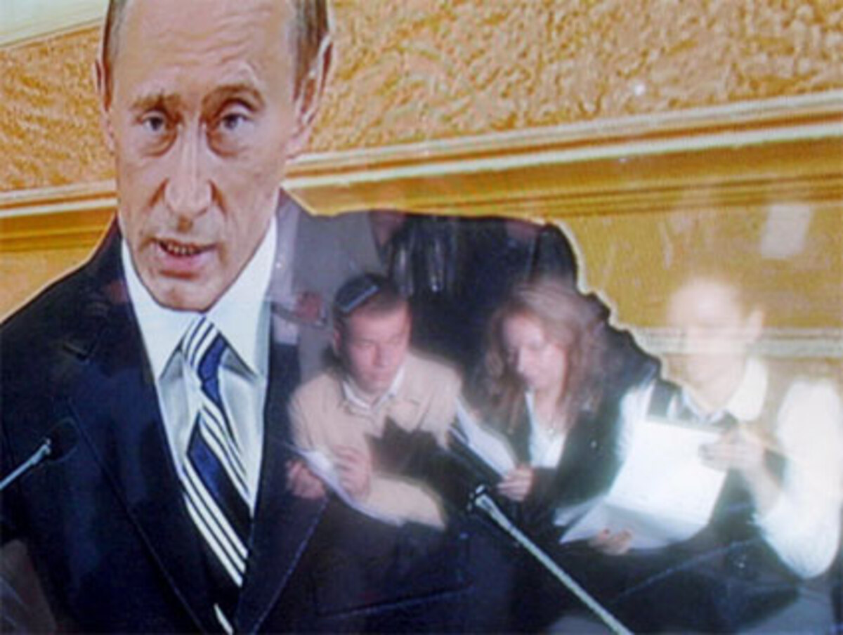 Der russische Präsident Wladimir Putin hat am 26. April seine vermutlich letzte Rede zur Lage der Nation gehalten. Sie begann mit einer Schweigeminute für Boris Jelzin. Danach fand Putin deutliche Worte.