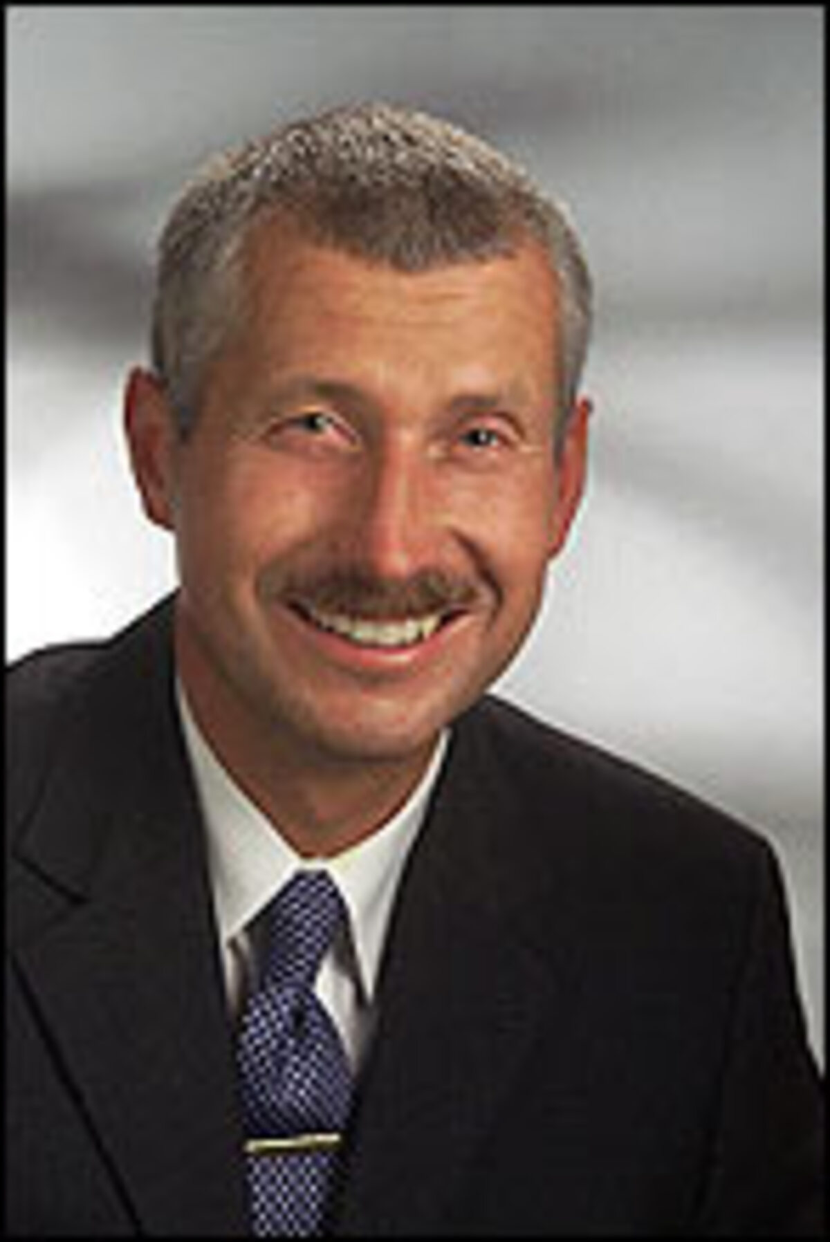 DI Dr. Josef Doppler, MSM, 46, verstärkt seit Oktober 2006 das Team von PwC PricewaterhouseCoopers in Wien als Experte für Business Recovery. In seiner Funktion als Bereichsmanager zeichnet Doppler für die Kundenberatung in allen Zeiten von Unternehmenskrisen, für die Beurteilung, Entwicklung und Umsetzung von Sanierungskonzepten sowie für die Gesamterweitung der Abteilung verantwortlich.