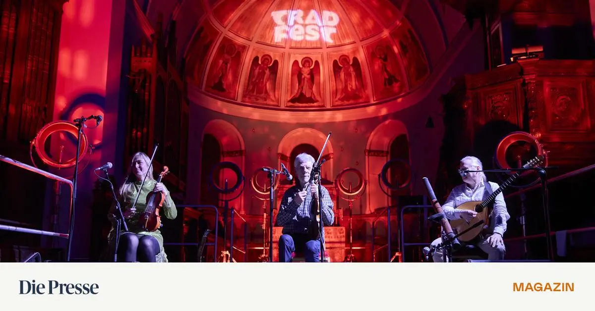 Dublin-feiert-die-erdige-Musik-beim-TradFest-von-Molly-Malone-bis-Mattress-Mick-s-premium-