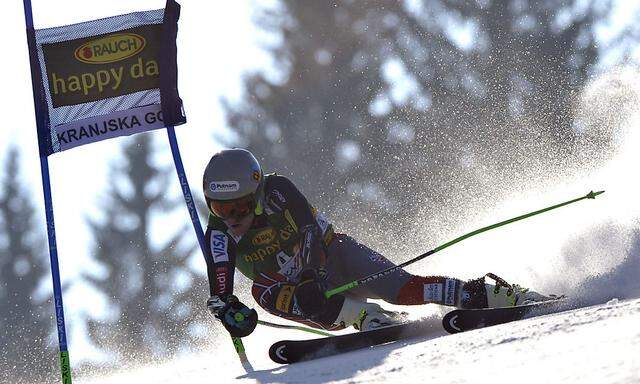 Ted Ligety of USA clears a gate during the first run of the Alpine Skiing World Cup men´s giant slalom ski race in Kranjska Gora