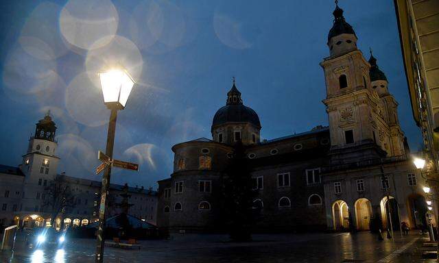 Der Salzburger Dom - auch im Erzbistum gibt es jedes Jahr weniger Katholiken.