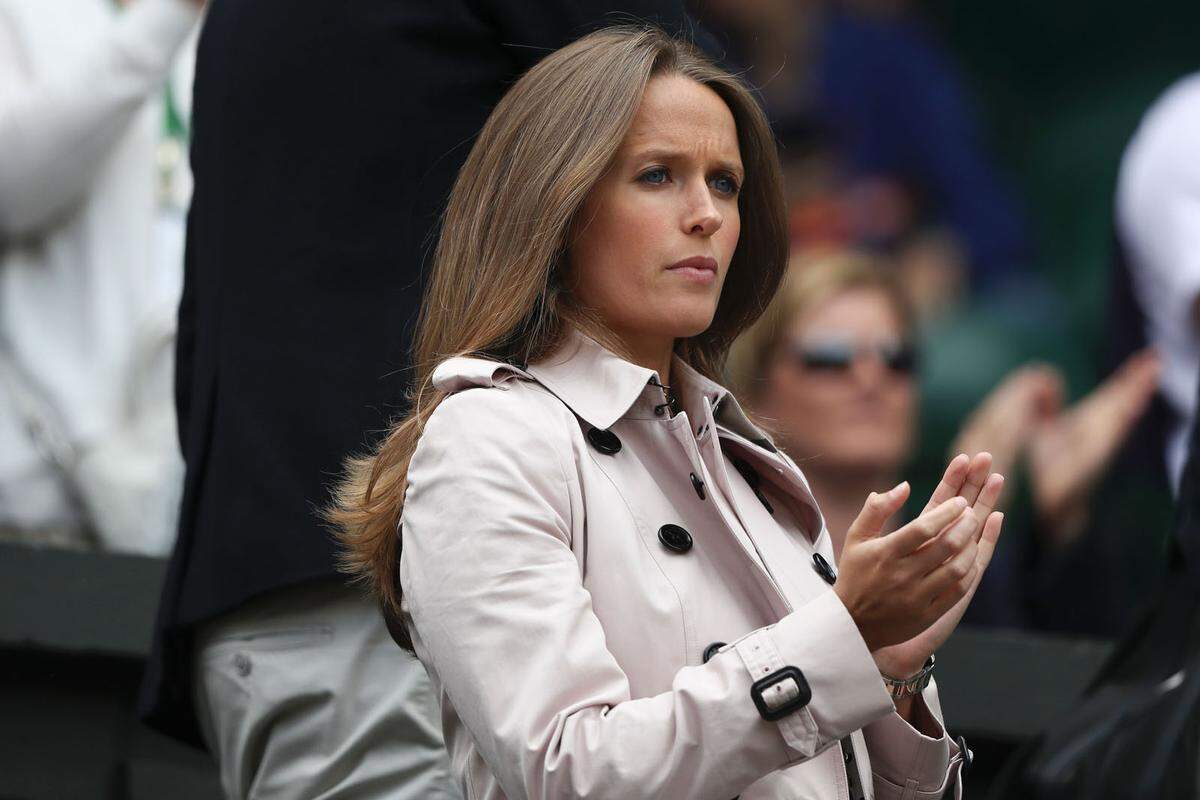 Den Trenchcoat packte Kim Murray, Ehefrau von Andy Murray, aus.