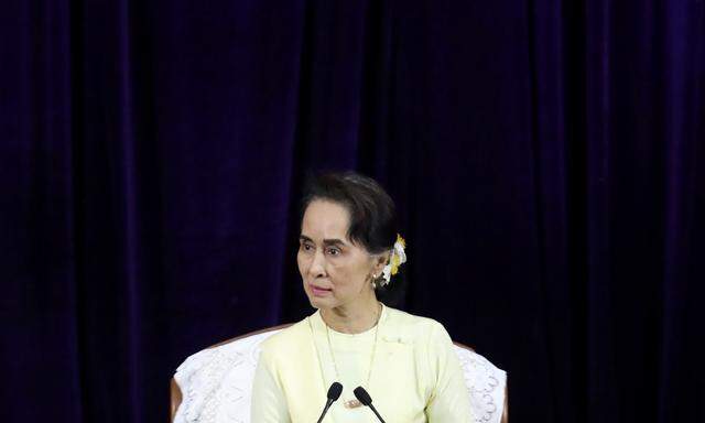 Aung Suu Kyi.