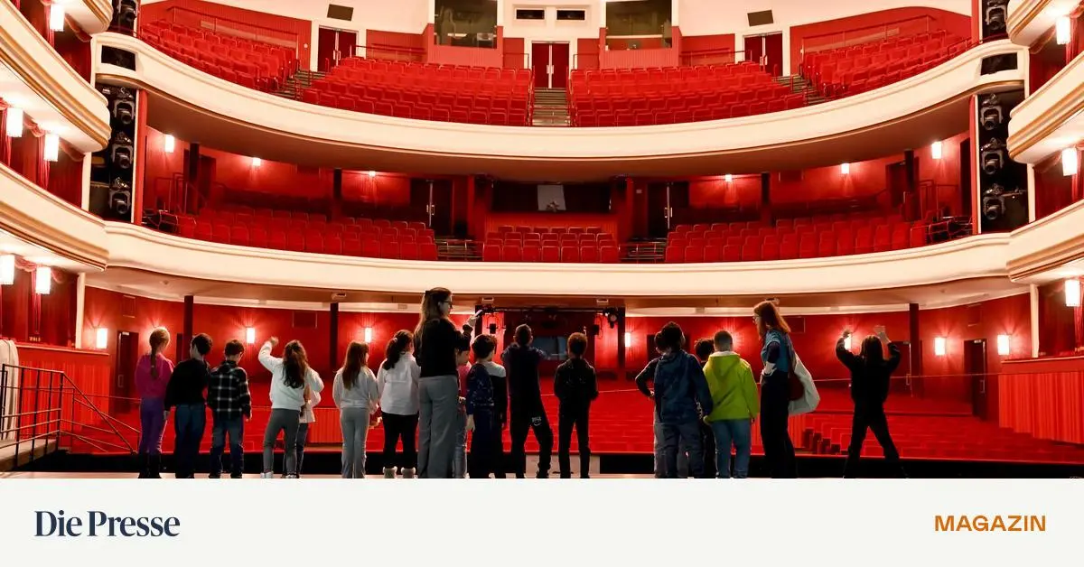 Nicht-in-den-Orchestergraben-fallen-Die-Volksoper-ffnet-sich-f-r-Kinder-premium-