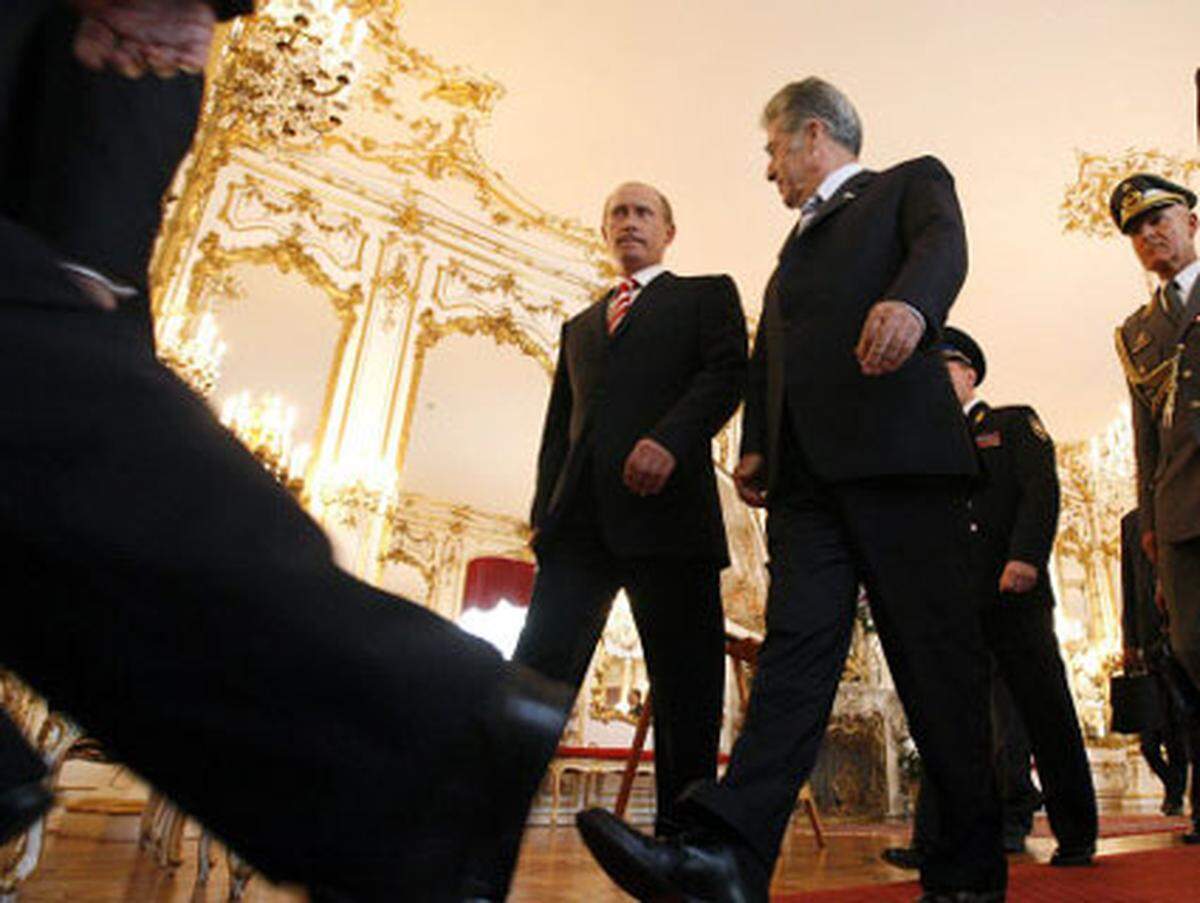 Putin wirkte um vieles wohlwollender als bei seinem Besuch bei der deutschen Kanzlerin Angela Merkel.