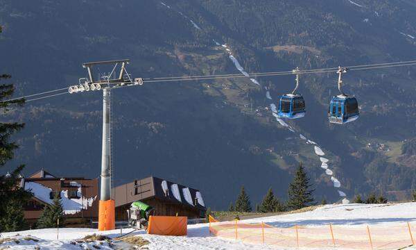 Preis: 4318 Euro Das größte Skigebiet im Zillertal mit den Orten Krimml, Wald im Pinzgau und Gerlos hat 143 Pistenkilometer und 52 Lifte. Die Kapazität reicht um über 85.000 Personen pro Stunde befördern zu können.