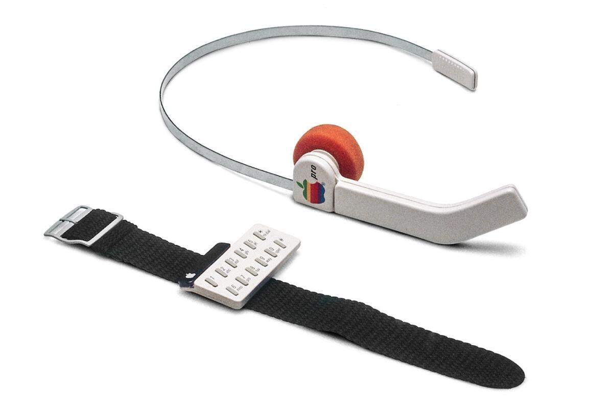 Armband- und Kopfhörertelefon-Entwurf von 1983(c) Hartmut Esslinger/ frog team/ Arnoldsche Publishers