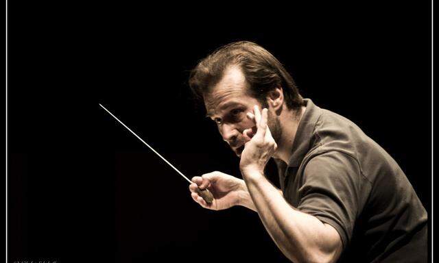 „Als Chefdirigent kann man sich nicht einfach nur um die Abokonzerte kümmern“, sagt der neue Tonkünstler-Chefdirigent Fabien Gabel. 