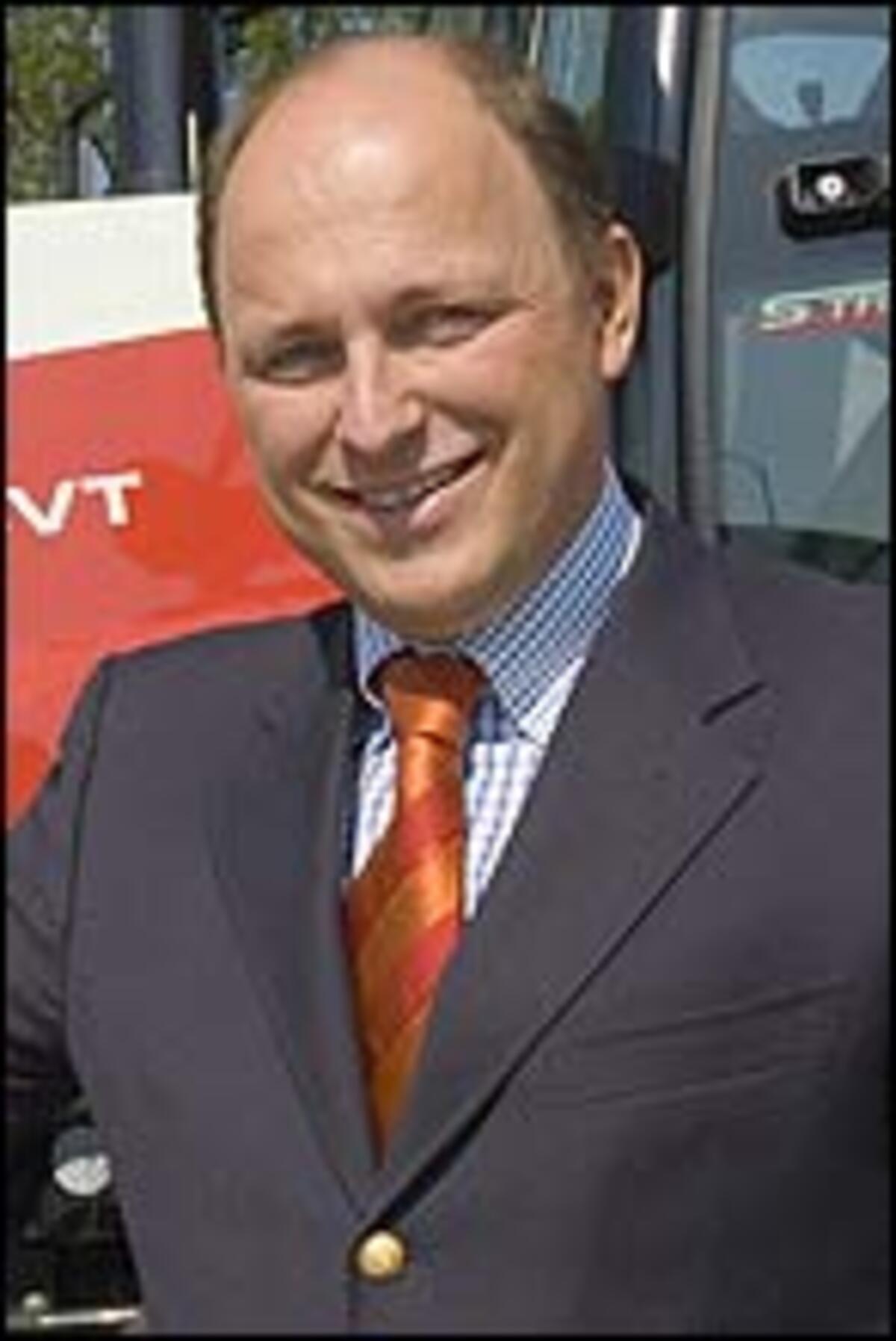 Das Case IH Traktorenwerk in St. Valentin gibt die Berufung von Andreas Klauser zum neuen Vizepräsident bei Case IH und Steyr bekannt. In dieser Funktion wird Andreas Klauser in ganz Europa für die Marken Case IH und Steyr verantwortlich sein.