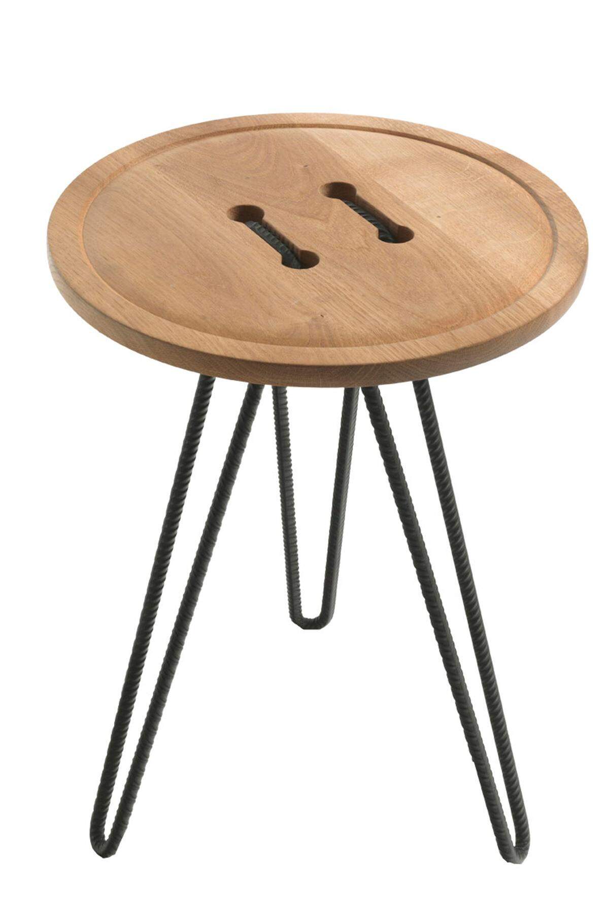 5. Zugeknöpft. Die Sitzfläche von „Button“ ist aus Holz, die Beine aus Metall, Design: Martorano &amp; Albicini, www.riva1920.it 6