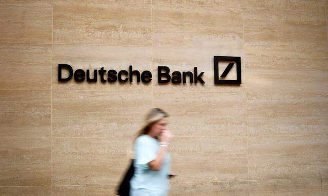 Die Finanzaufsicht Bafin hat gegen die Deutsche Bank eine Geldbuße von 50.000 Euro verhängt. 