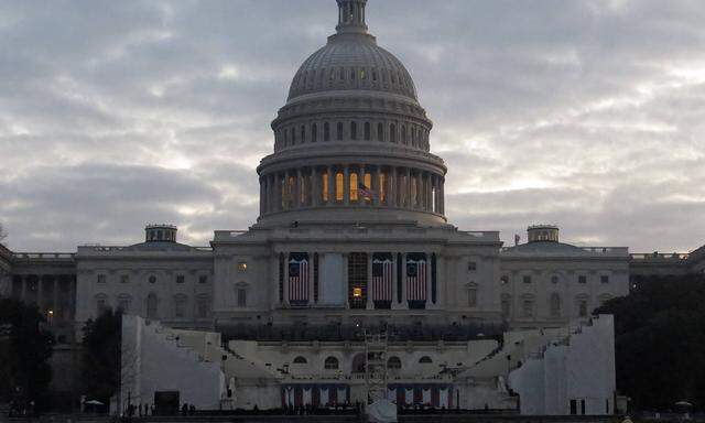 January 15 2017 Washington DC U S The Capitol Building in Washington DC seen early one morni